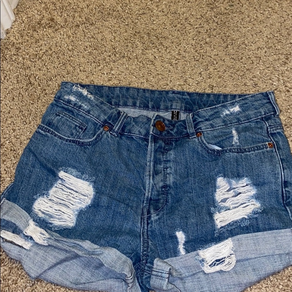 H&M high waisted button up jean shorts